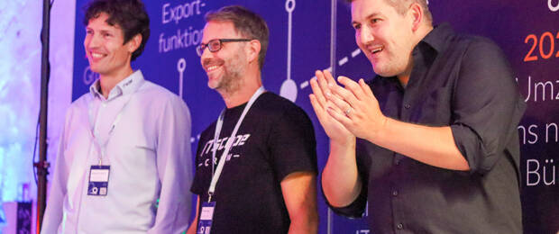 Die ITscope-Gründer (v.l.) Benjamin Mund, Stefan Reger und Alexander Münkel ließen sich bei der Veranstaltung in Karlsruhe gebührend feiern. (Bild: ITscope)
